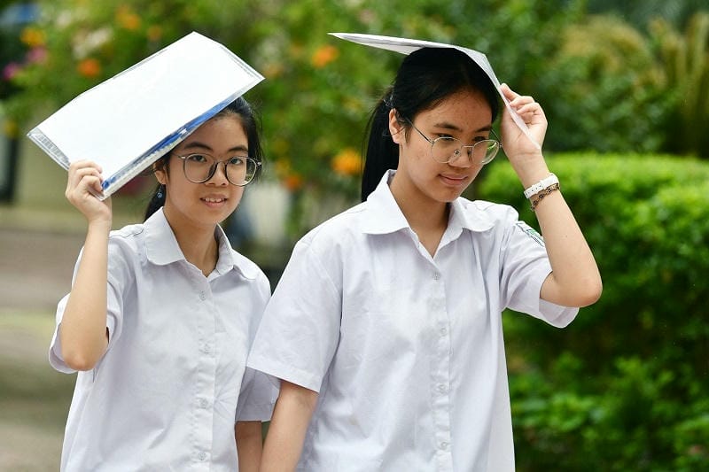 Điểm Nóng Cạnh Tranh: Các Trường Top Đầu Vẫn "Nóng Bỏng"